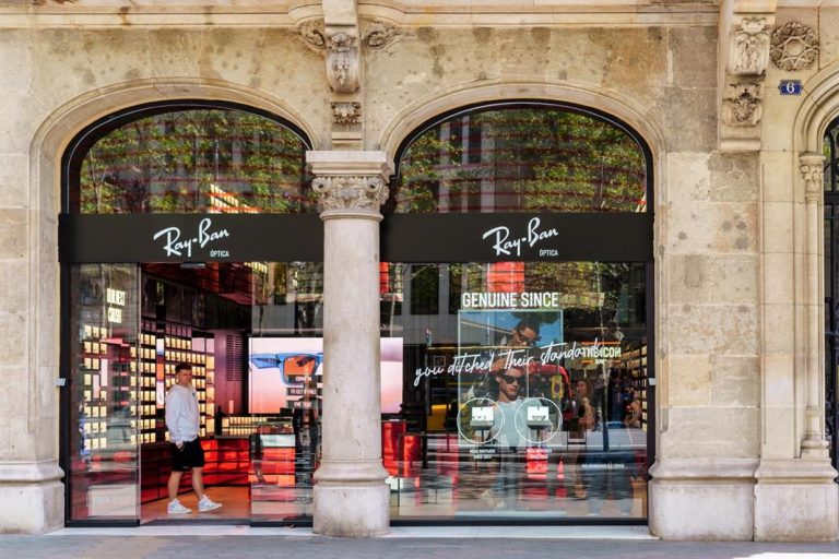 Ray-Ban