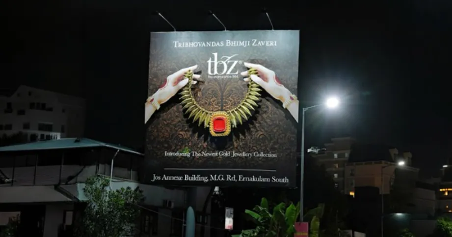 necklace installation on OOH