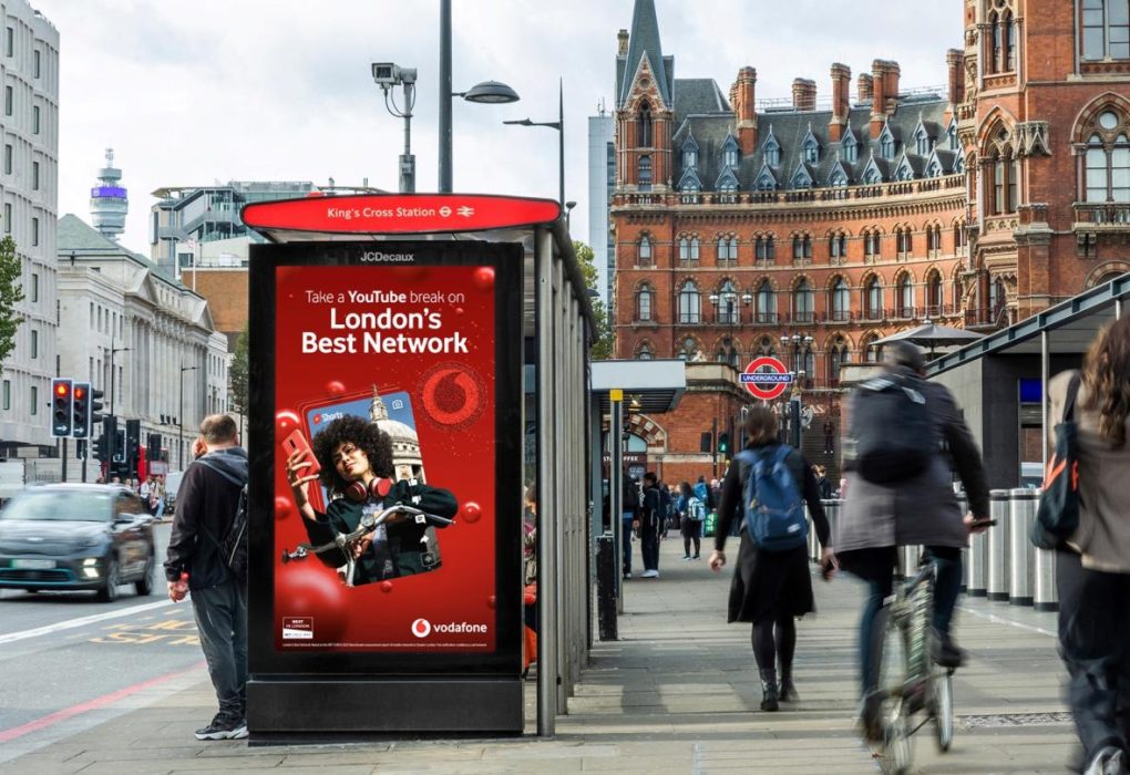 JCDecaux Le Bus Shelter