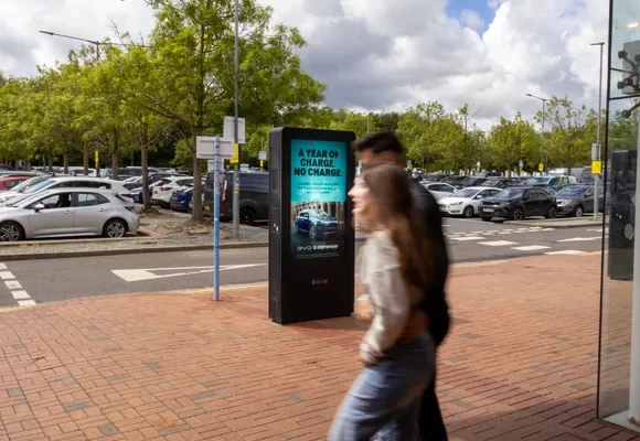 VIOOH AI Dealmaker Closes First 100 DOOH Deals