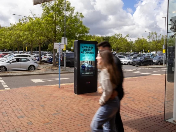 VIOOH AI Dealmaker Closes First 100 DOOH Deals