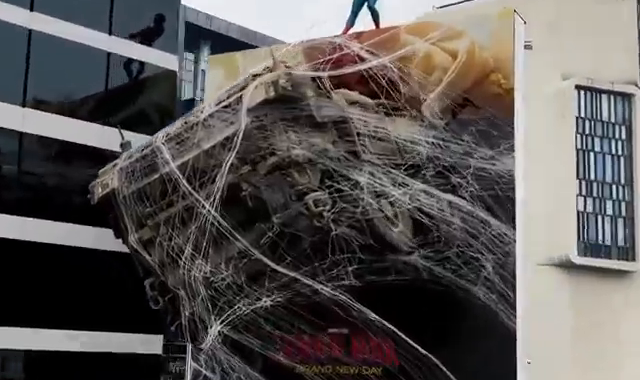 spiderman-mumbai-hoarding